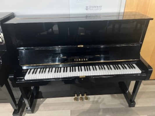 Yamaha U1 Ebony Polish
